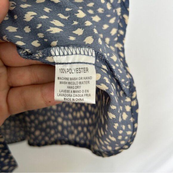 Cozy Co Slate Blue Top with Beige Abstract Dots - Picture 4 of 7